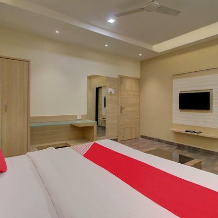 Sāngli Oyo 35844 Hotel Lotus Residency מראה חיצוני תמונה