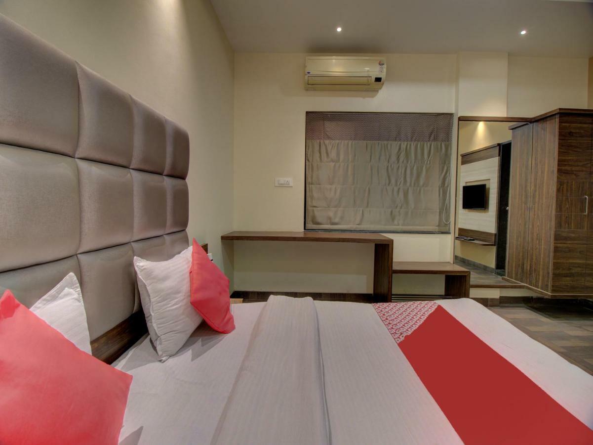 Sāngli Oyo 35844 Hotel Lotus Residency מראה חיצוני תמונה