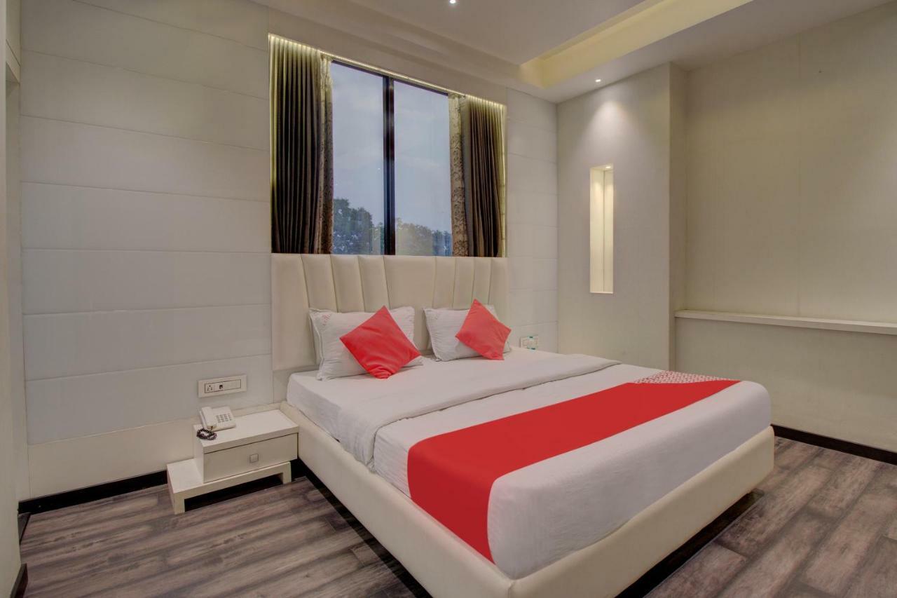 Sāngli Oyo 35844 Hotel Lotus Residency מראה חיצוני תמונה